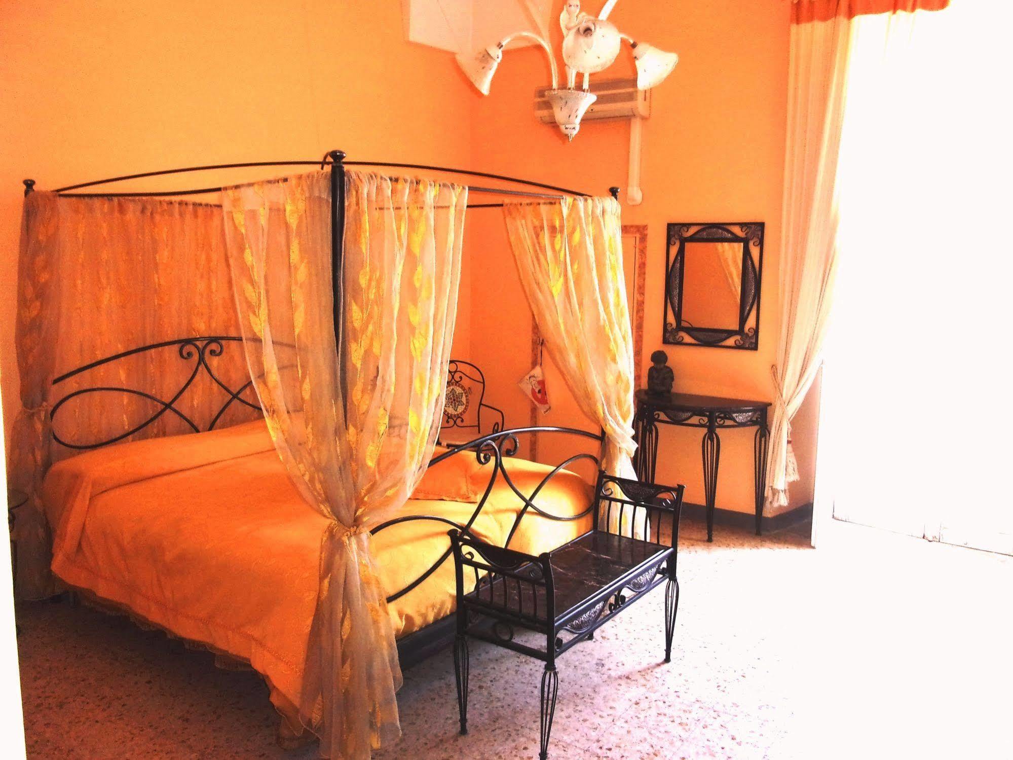 Bed and Breakfast Palazzo Osanna Нардо Екстер'єр фото
